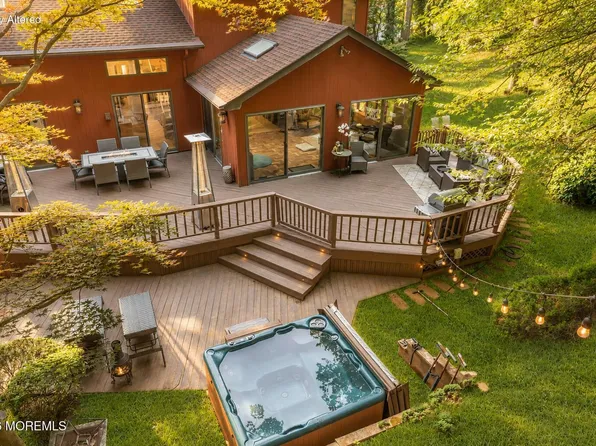 55 Telegraph Hill Road, Holmdel, NJ 07733