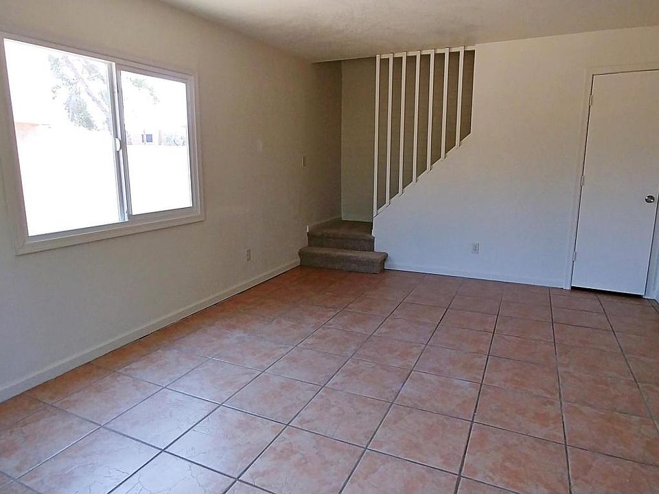 1st image of 4637 E Southgate Ave