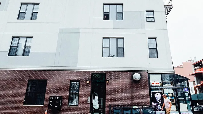 Rented by Nooklyn NYC LLC | media 50