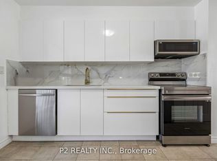 22-25 Gosford Blvd N #22, Toronto, ON M3N 2G7