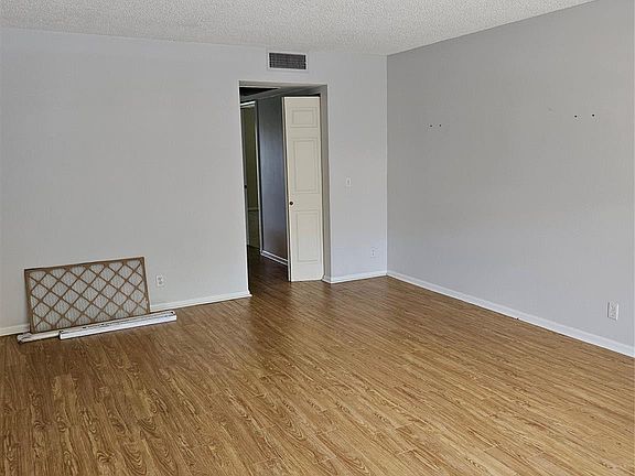 4th image of 101 SW 132 Way #218
