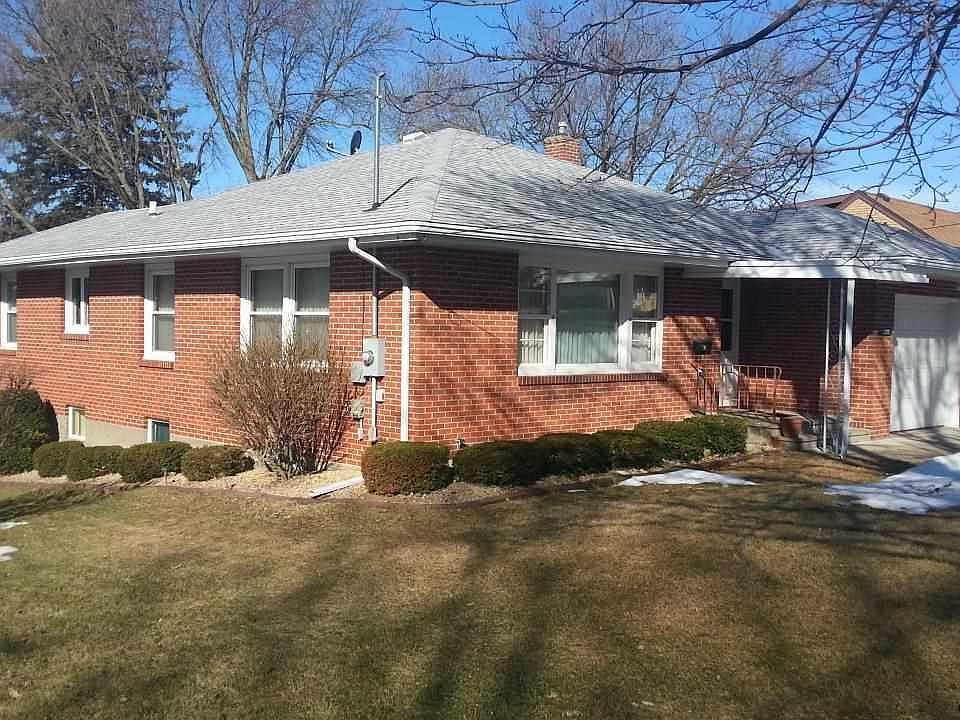 2nd image of 1377 Wood St
