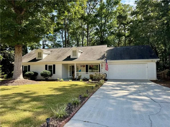 390 Christian Woods Dr, Conyers, GA 30013