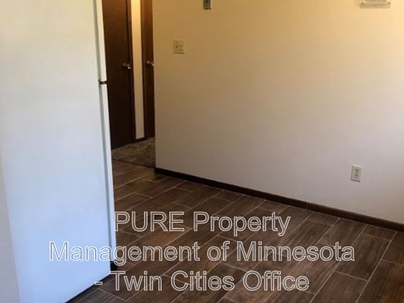 4th image of 144 13th Ave S APT 2