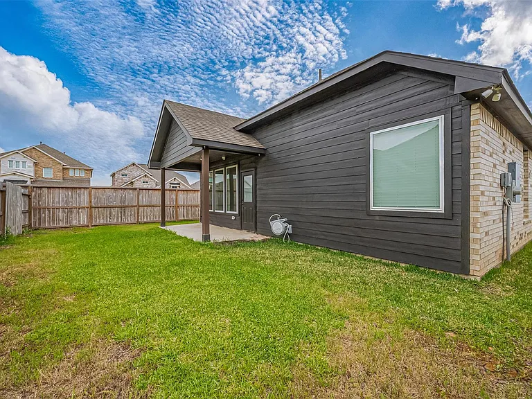 200 Catalina Cove Dr — Photo 40