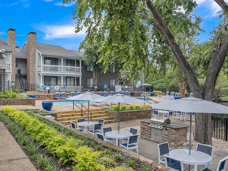 Riverwalk Apartments — Photo 29