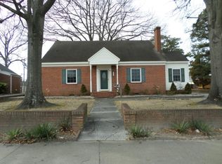 823 Roanoke Ave, Roanoke Rapids, NC 27870