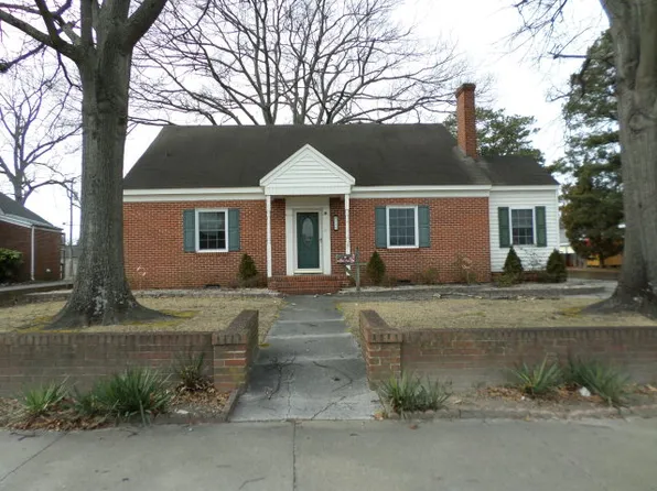 823 Roanoke Ave, Roanoke Rapids, NC 27870