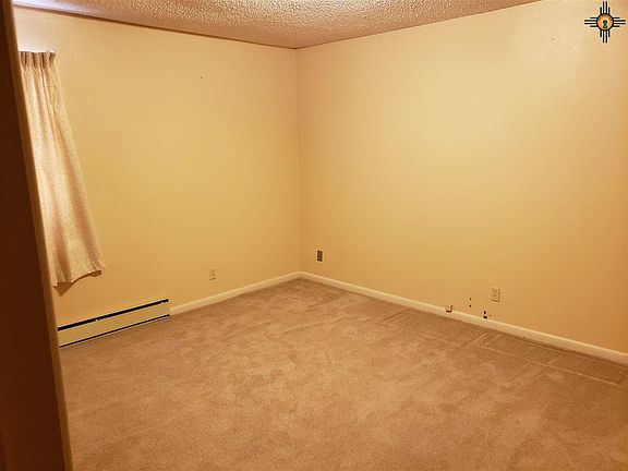 4th image of 204 N Globe Ave