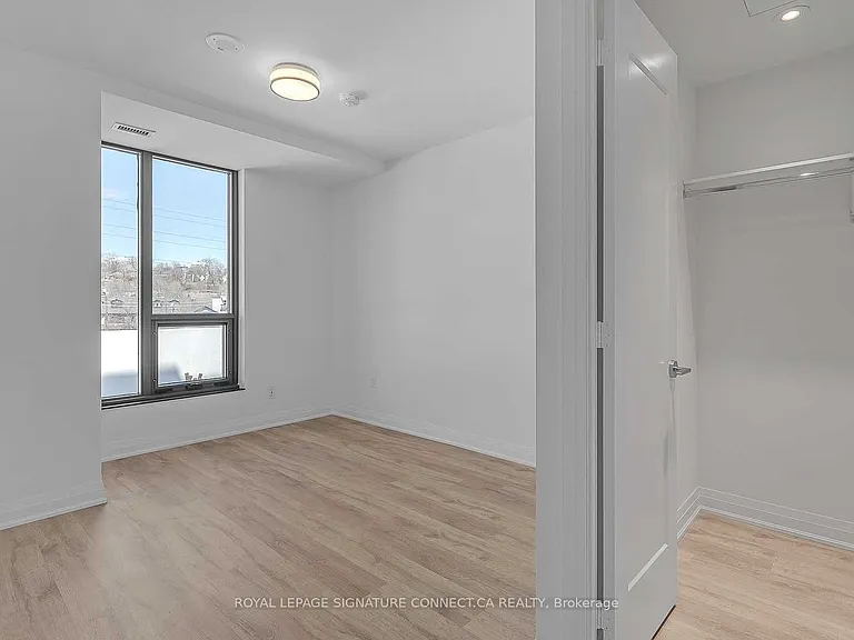 280 Howland Ave #303 — Photo 8