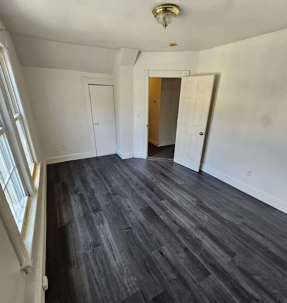 87 Hillside Ave — Photo 4