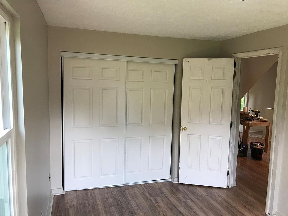 1st image of 121 Barnes Ave