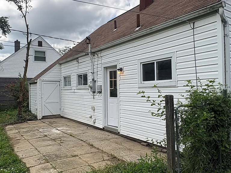 4173 Powell Ave — Photo 18
