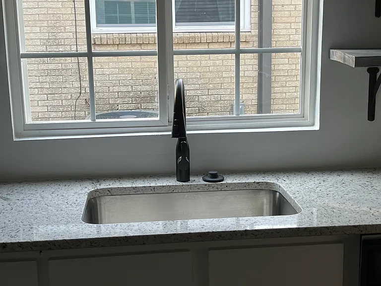 404 Cherry St — Photo 6
