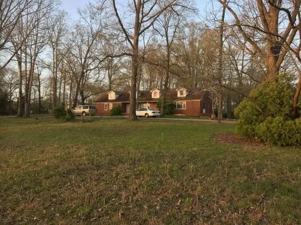 1841 Bloomington Rd, Baxter, TN 38544