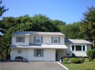 4 Fred Pl, Edison, NJ 08817