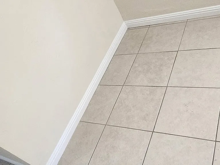 4060 Watkins Dr #5 — Photo 9