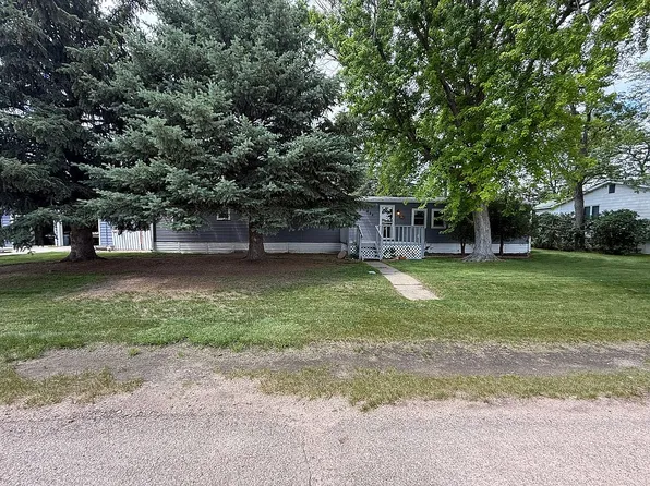 832 3rd St, Gurley, NE 69141