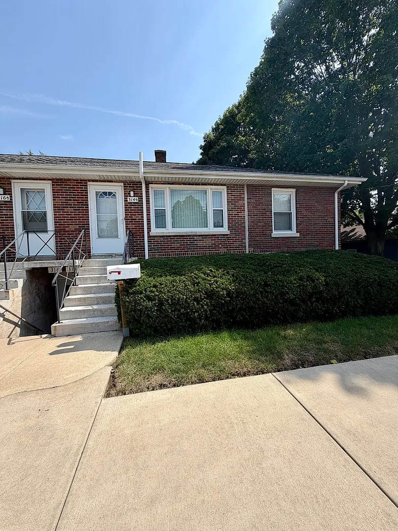1 bed, 800 sqft, $1,100 — Photo 2