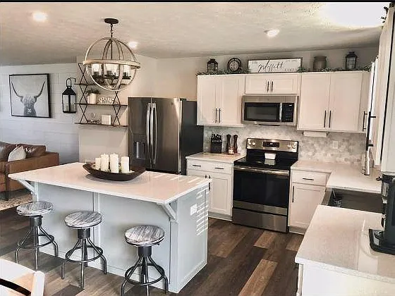 4 bed, 2.5 bath, 1920 sqft, $2,550 — Photo 3