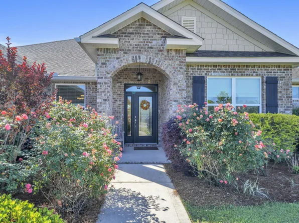 487 Coastal Breeze Dr, Freeport, FL 32439