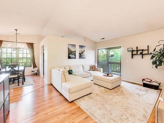 4th image of 306 Carriage Way #2C