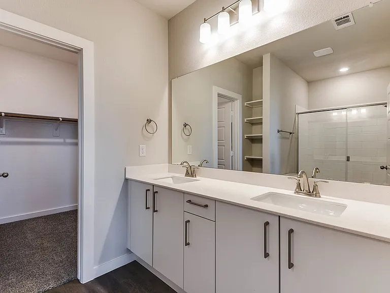 653 Blackland Dr — Photo 14