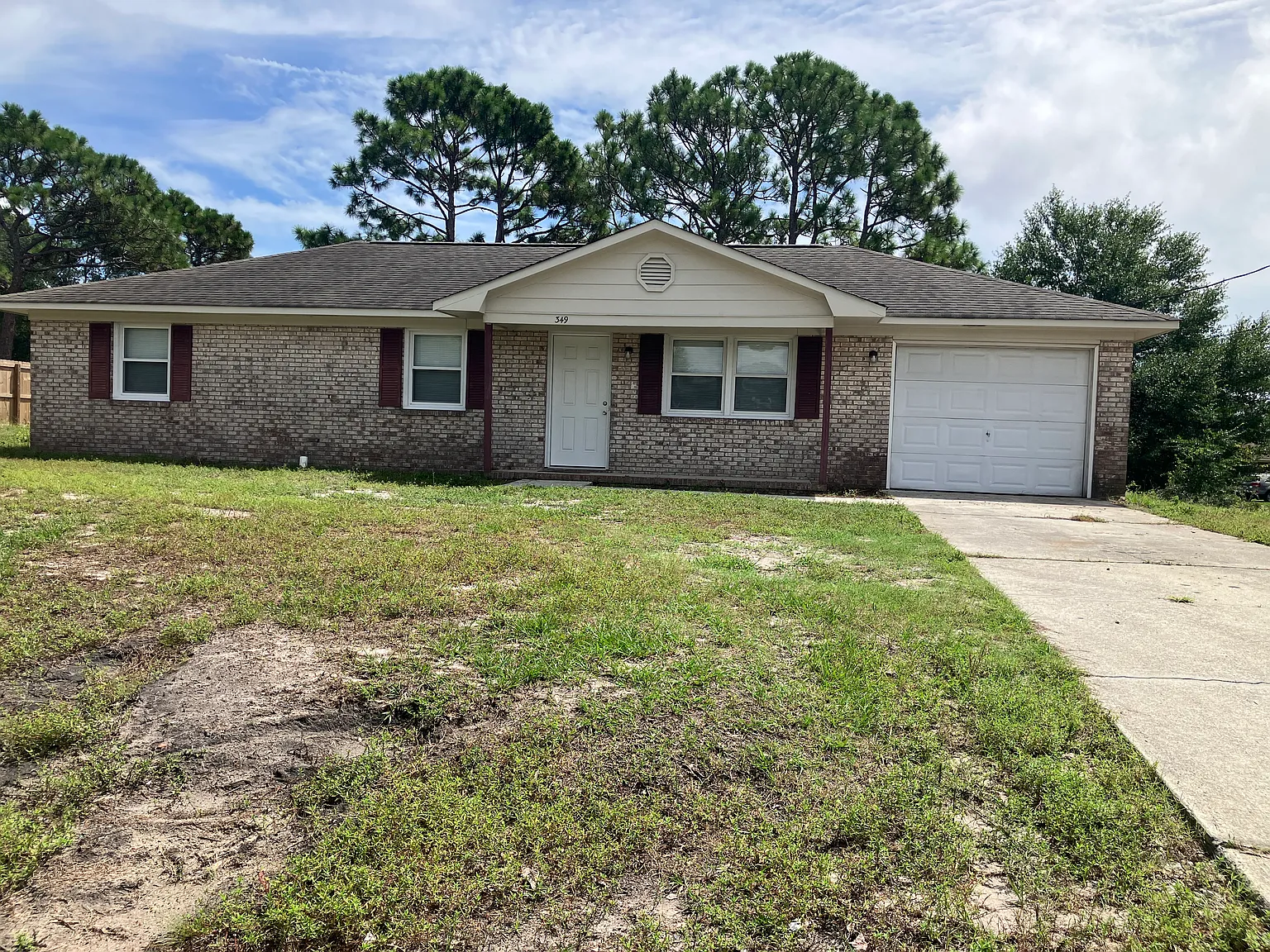 3 bed, 1.5 bath, 1075 sqft, $1,800 — Photo 1