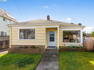129 3rd Ave, Seaside, OR 97138