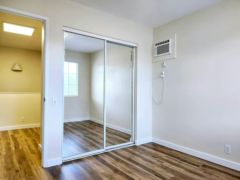91-210 Mikiala Pl — Photo 32