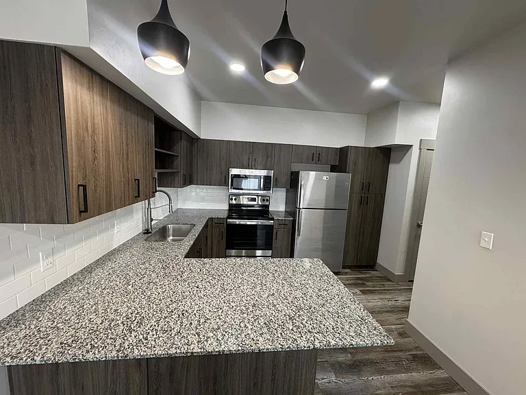 Lofts On Broadway — Photo 35