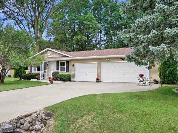 207 North Parkview DRIVE, Eagle, WI 53119