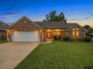 220 Sandstone Ln, Nacogdoches, TX 75965