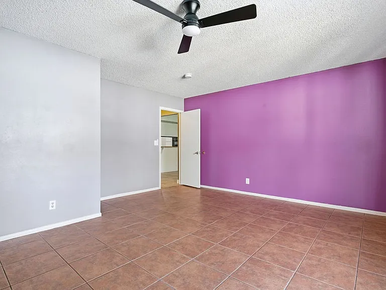 4561 Paseo El Rio Dr — Photo 18