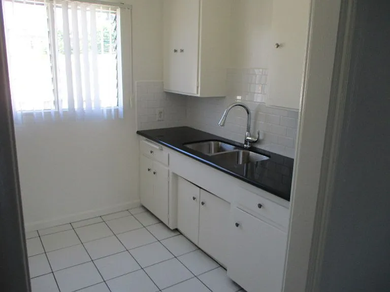 1435 N Fairfax Ave #20 — Photo 9