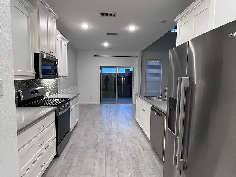 2789 Majesty Dr — Photo 17