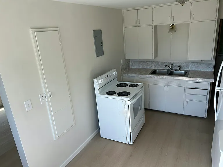400 W 13th St #1 — Photo 11