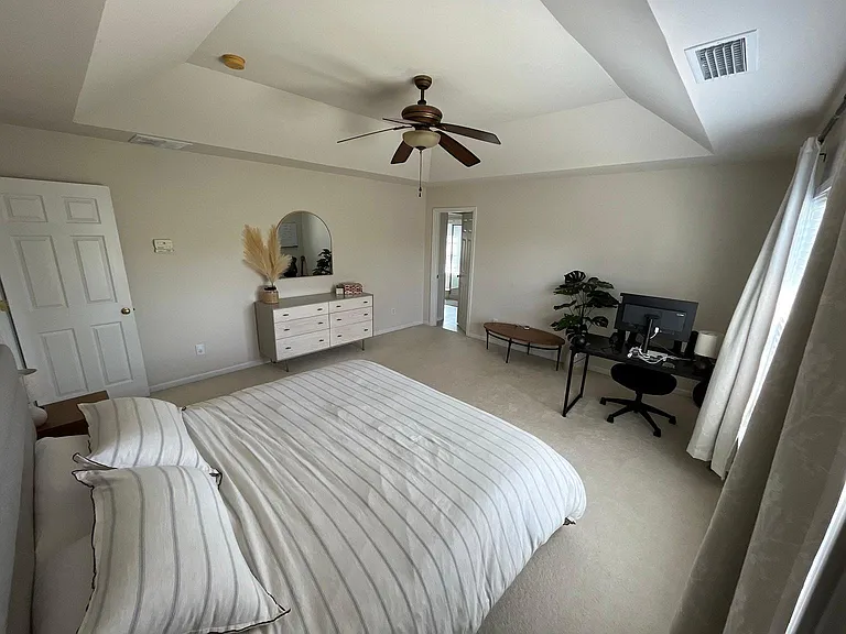 8005 Lancken Dr — Photo 16