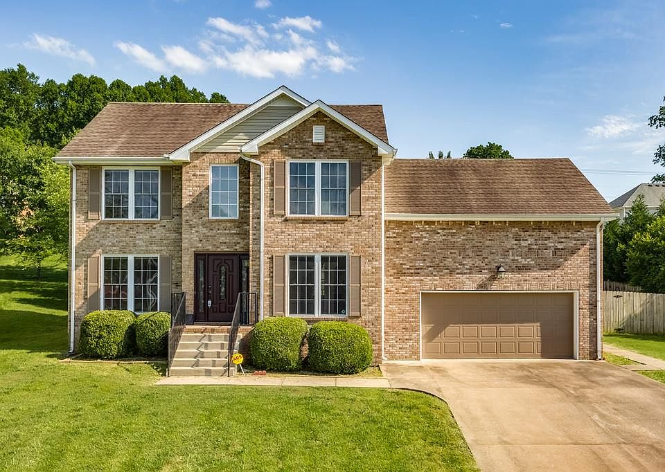 1st image of 220 Cody Ct