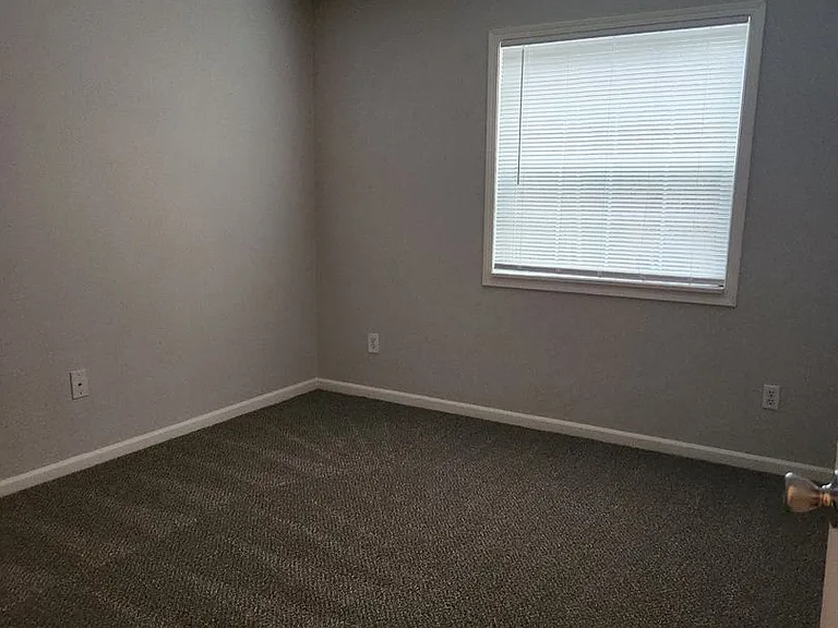 Foxfire West Apartments — Photo 81