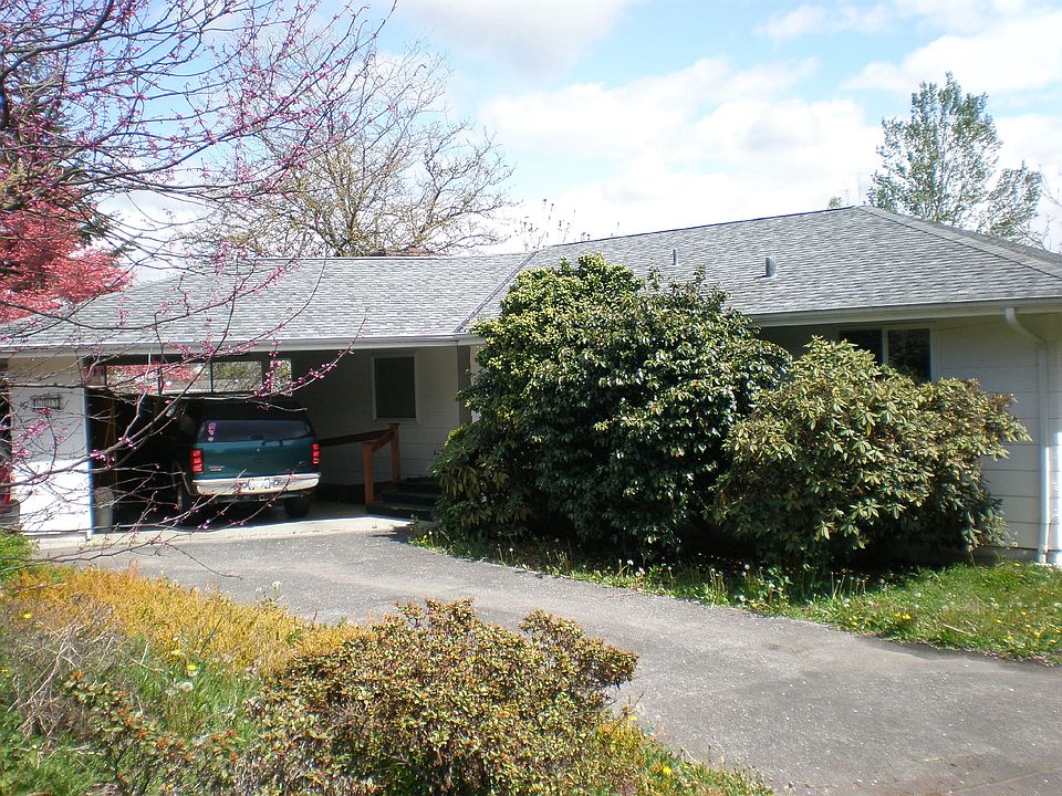 1st image of 605 Avenue A