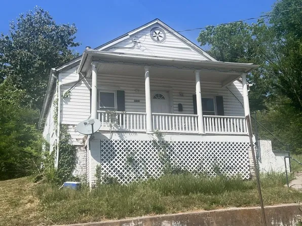 711 Harrison Ave NW, Roanoke, VA 24016