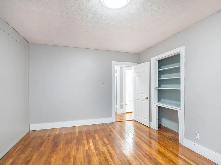 39 Perry St #1 — Photo 12