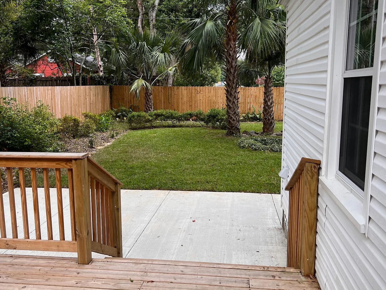 120 Florence Pl — Photo 3