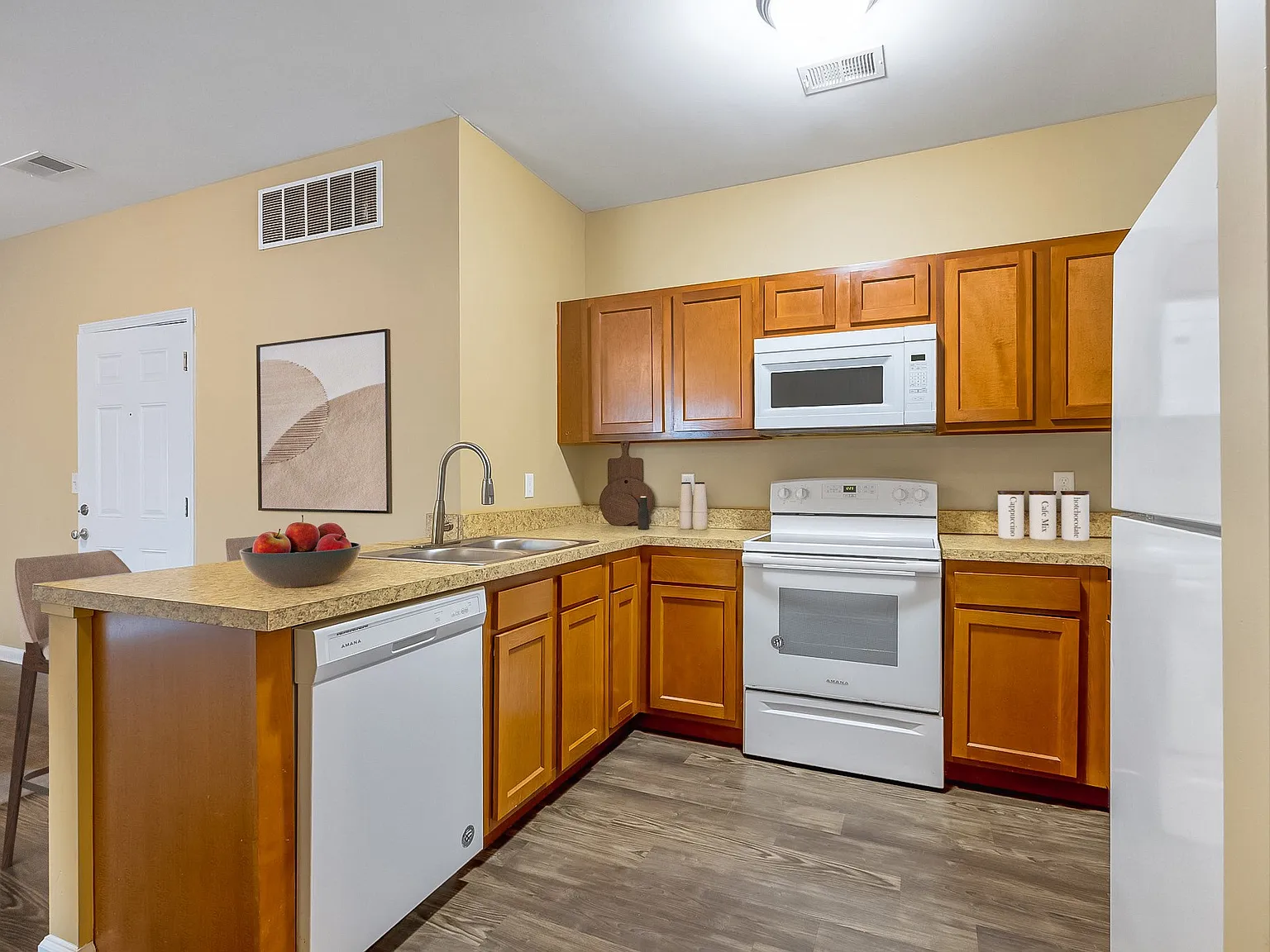Montgomery Apartments — Photo 2