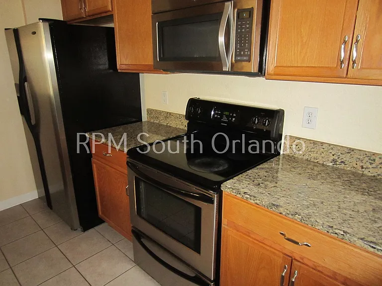 8660 Buccilli Dr #201 — Photo 2