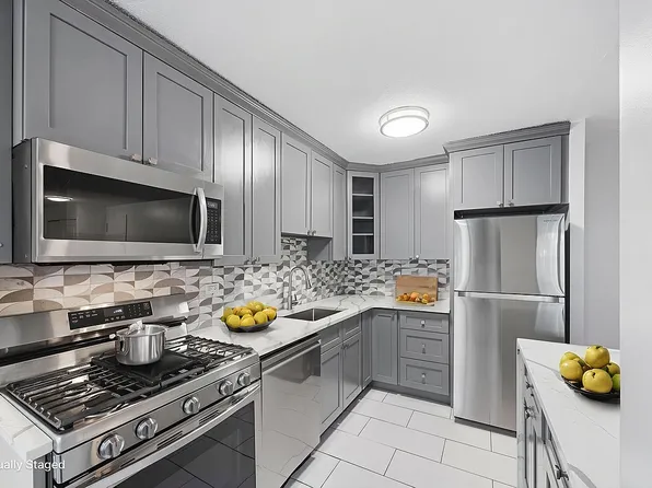 2550 Olinville Ave APT 4G, Bronx, NY 10467