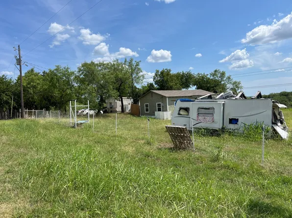 366 Mesa Rd, Waxahachie, TX 75167