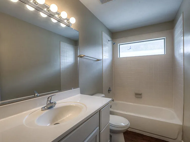10610 Pine Landing Dr #B — Photo 18