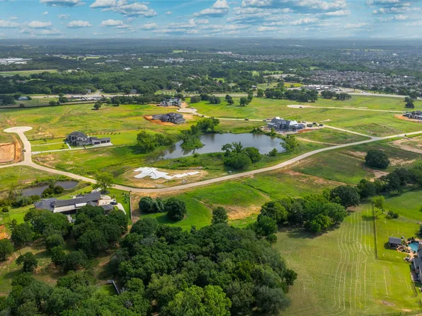 1326 Clydesdale Rd, Bartonville, TX 76226